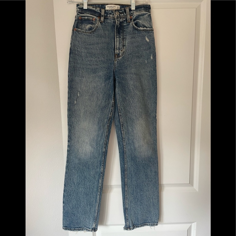 The 90’s Straight Jeans from Abercrombie